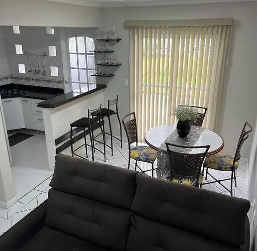Apartamento Em Bc Perto Univali E Centro Eventos